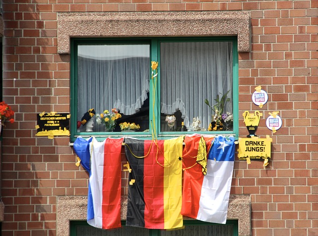 还积极参与 还积极参与