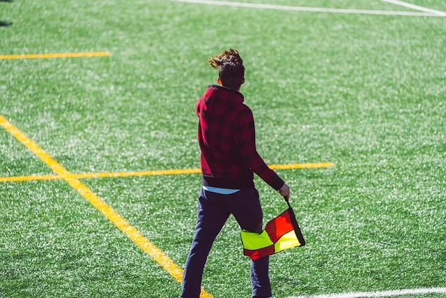 期待一个更 期待一个更